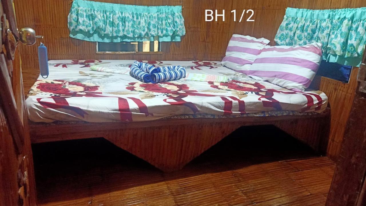 Moalboal Bamboo House / Rooms エクステリア 写真
